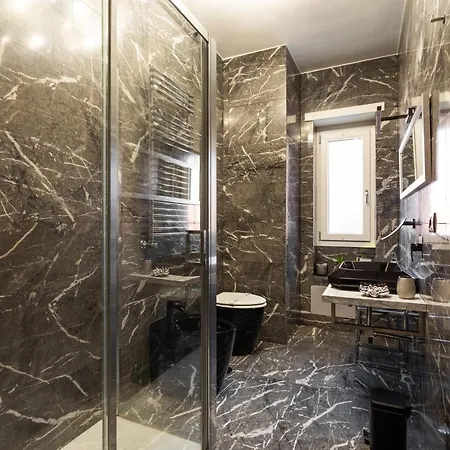 Charming Trastevere Two * روما